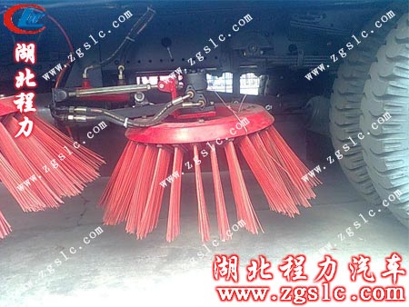 東風天錦掃路車掃盤局部細節圖 東風天錦掃路車掃盤局部細節圖