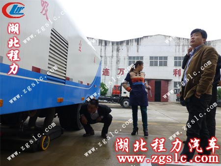 銷售經(jīng)理安排現(xiàn)場清掃 銷售經(jīng)理安排現(xiàn)場清掃