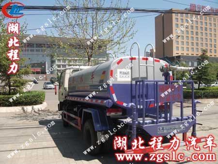 灑水車開到另一處驗車 灑水車開到另一處驗車