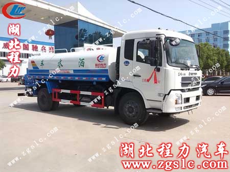 大氣端莊的東風天錦灑水車 大氣端莊的東風天錦灑水車