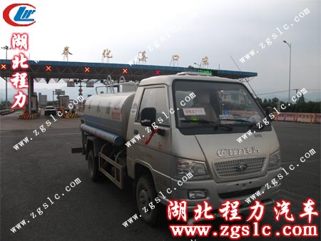 福田2600灑水車走出奉化收費站 福田2600灑水車走出奉化收費站