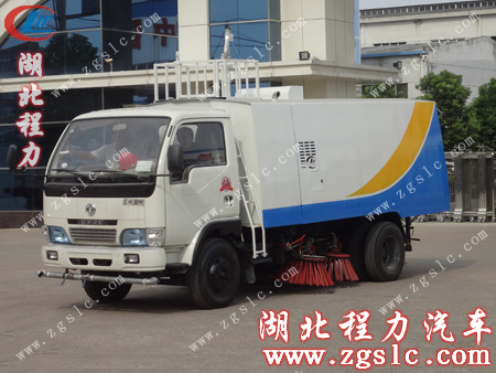 湖北程力掃路車保障學校環境衛生 湖北程力掃路車保障學校環境衛生