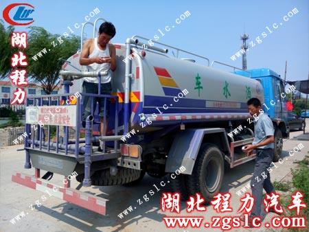 安裝灑水高炮炮頭 安裝灑水高炮炮頭