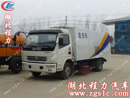 東風多利卡多功能掃路帶灑水車 東風多利卡多功能掃路帶灑水車