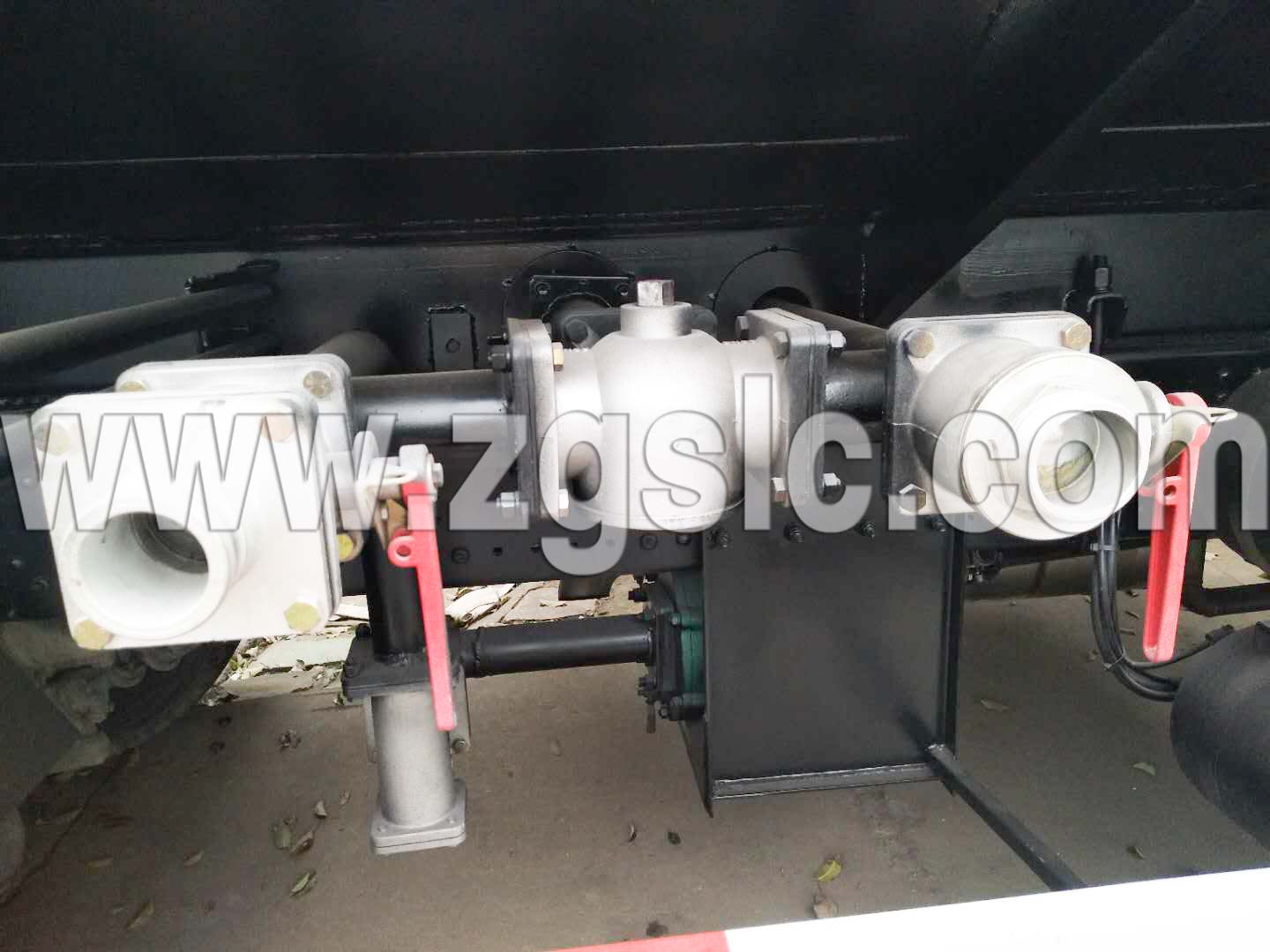 湖北程力集團東風T5抑塵車