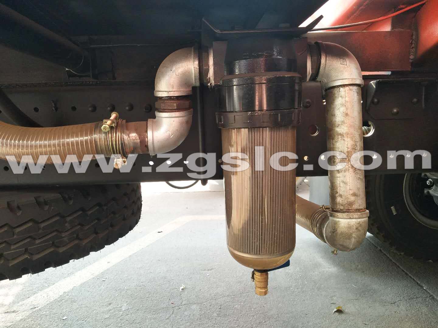 湖北程力集團東風后雙橋抑塵車