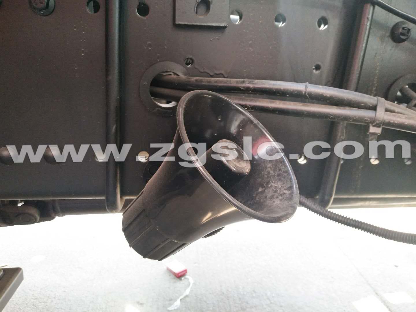 湖北程力集團東風后雙橋抑塵車