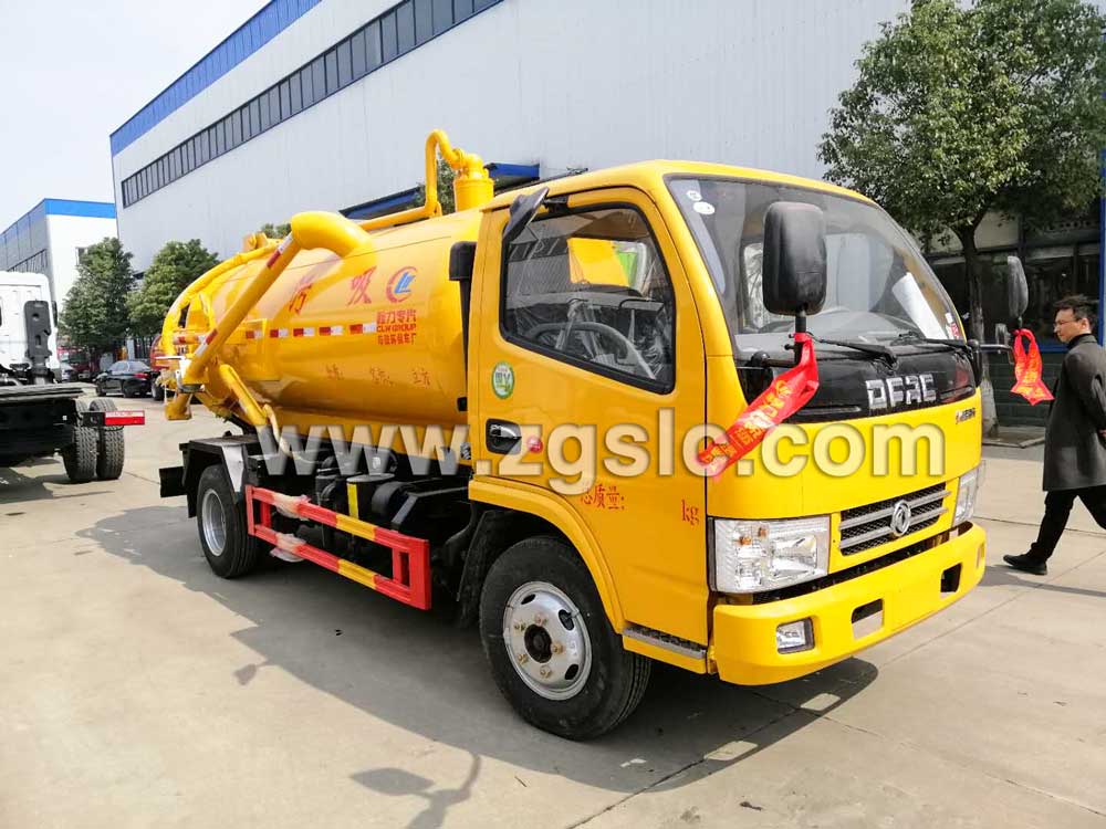 湖北程力東風小多利卡吸污車（國五）