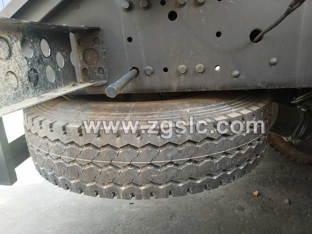 湖北程力東風天龍吸污車（國五）