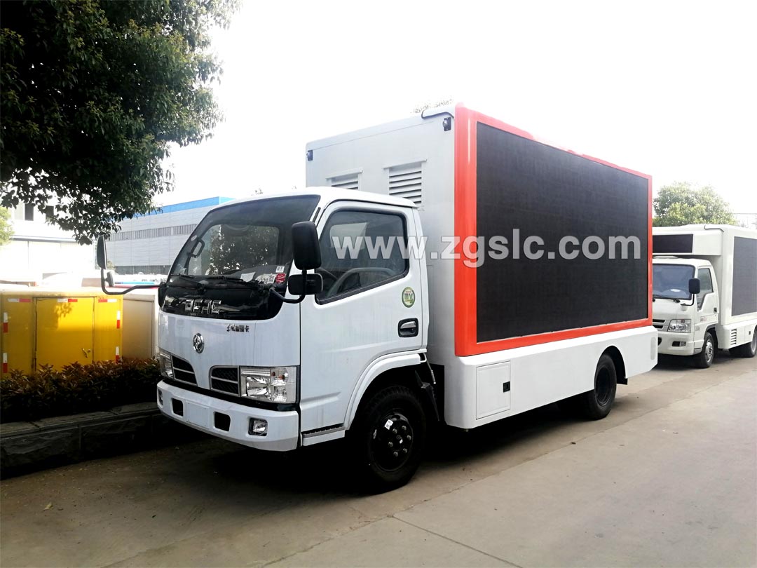 東風多利卡宣傳車