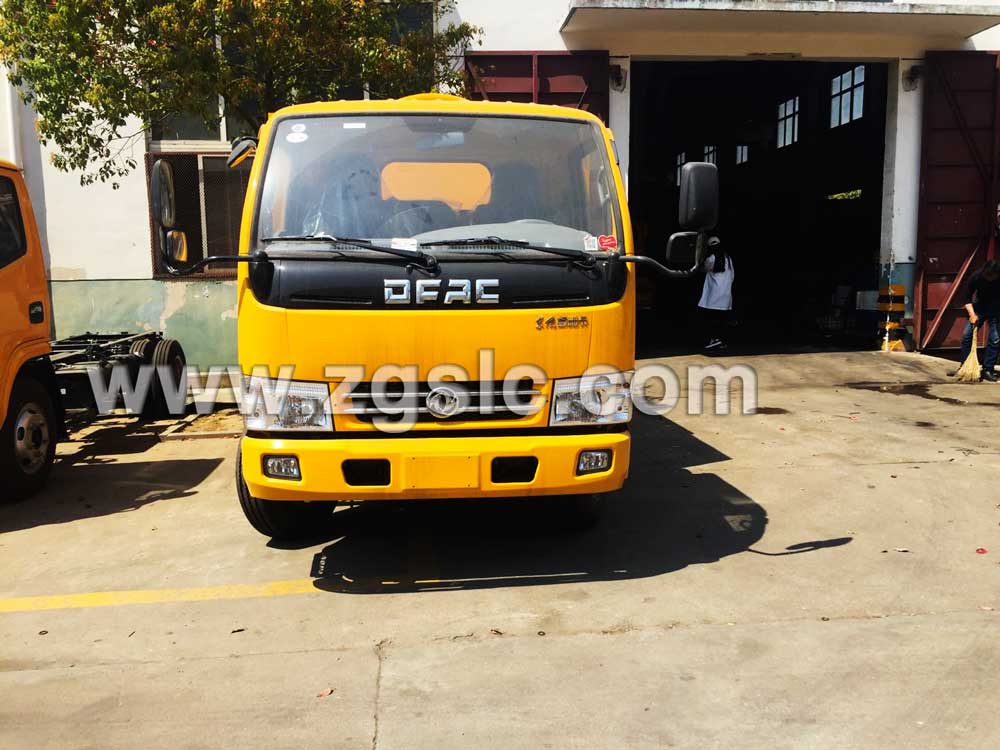 湖北程力東風小多利卡清洗吸污車（國五）