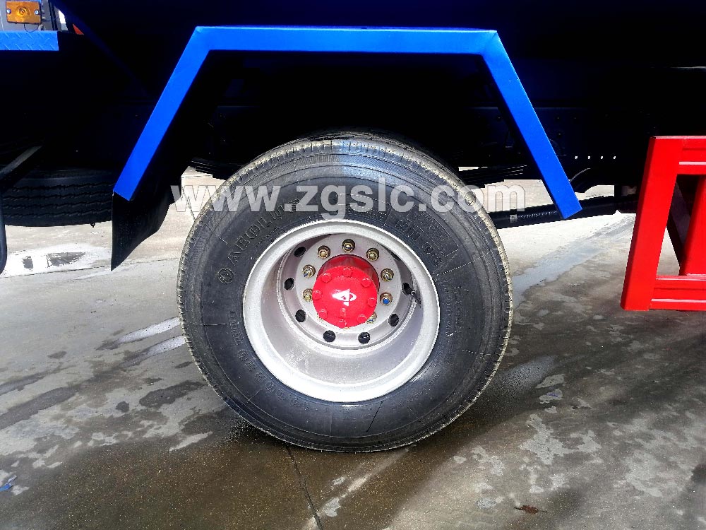 12方程力東風D9灑水車黃牌（國五）