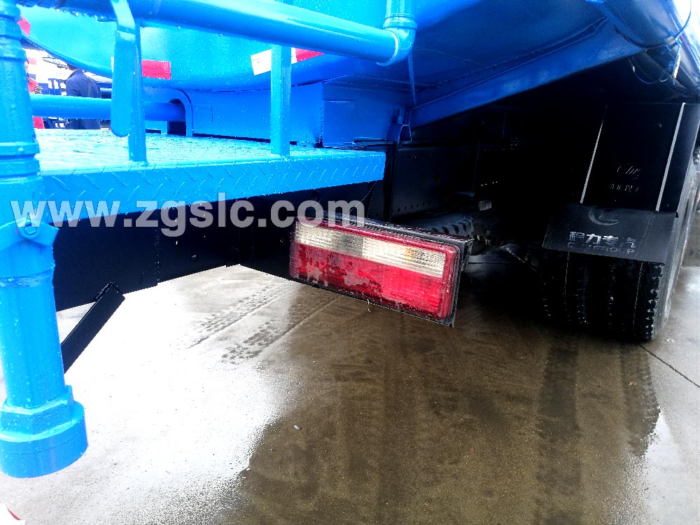 程力東風(fēng)后雙橋22噸灑水車黃牌（國五）細(xì)節(jié)