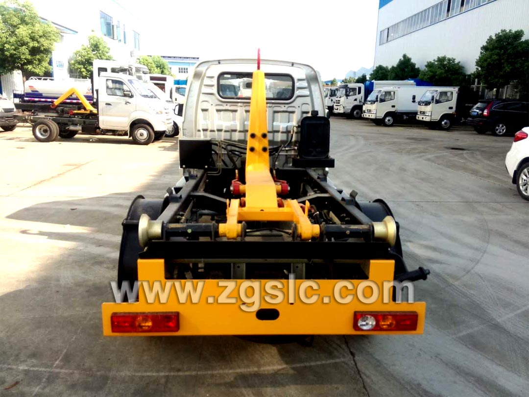 湖北程力長安3方勾臂垃圾車_勾臂垃圾車工作原理