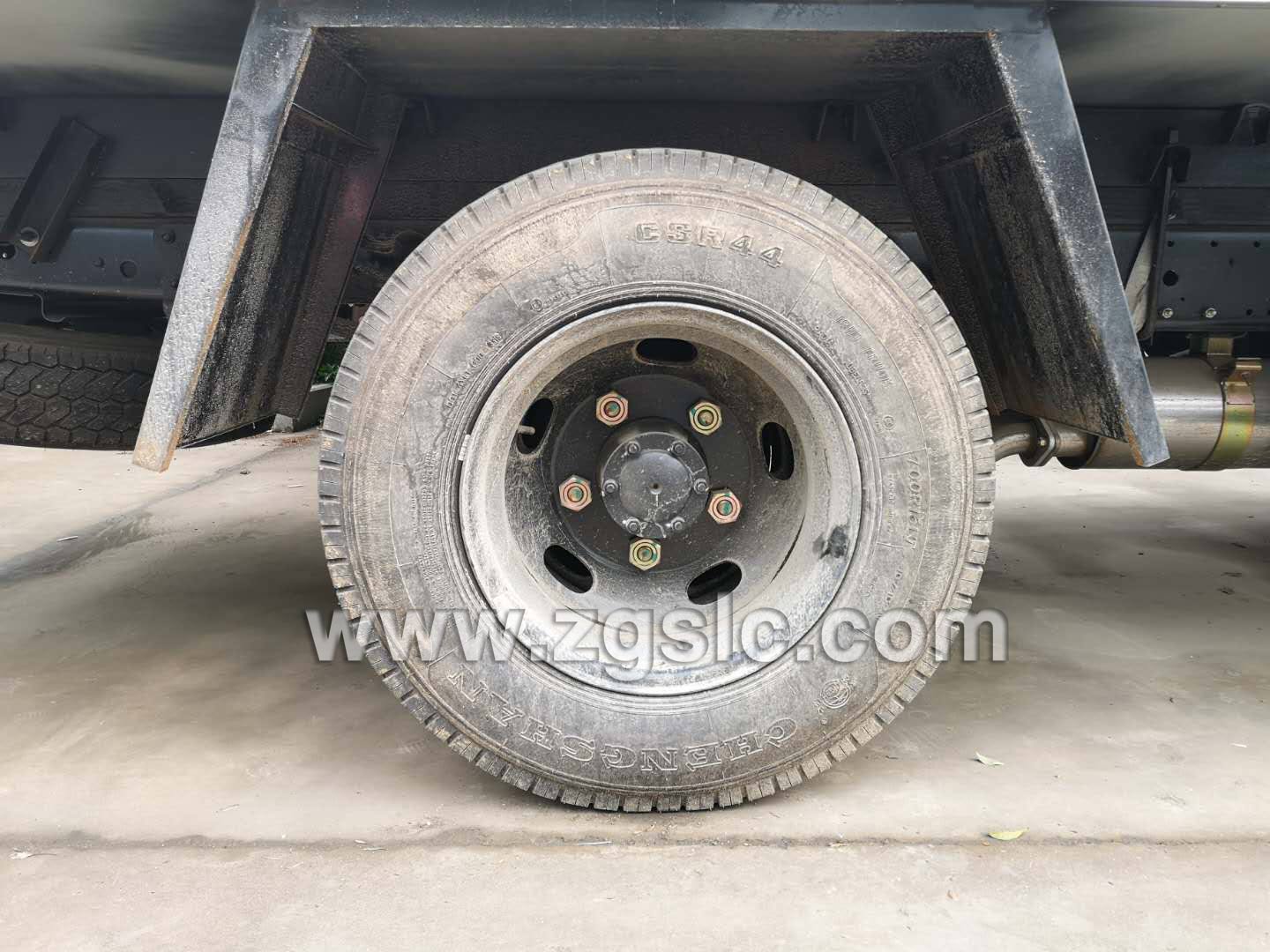 江鈴順達(dá)醫(yī)療廢物轉(zhuǎn)運(yùn)車（國五）