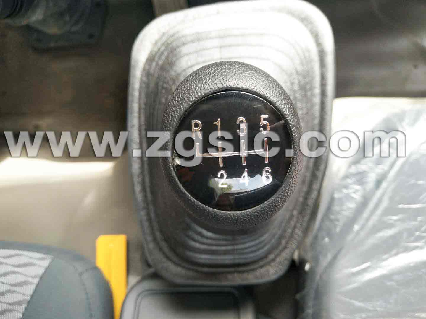 東風大多利卡瀝青灑布車（國五）