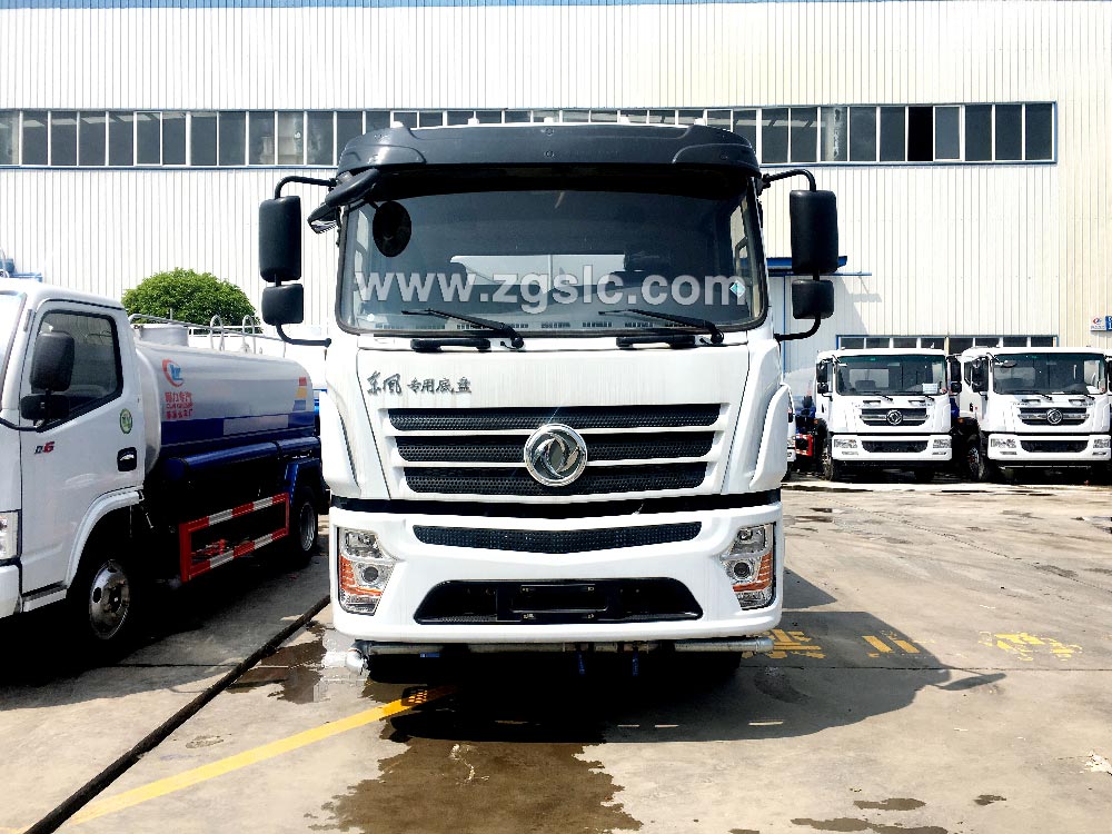 程力12方2019新款東風專底灑水車黃牌（國五）