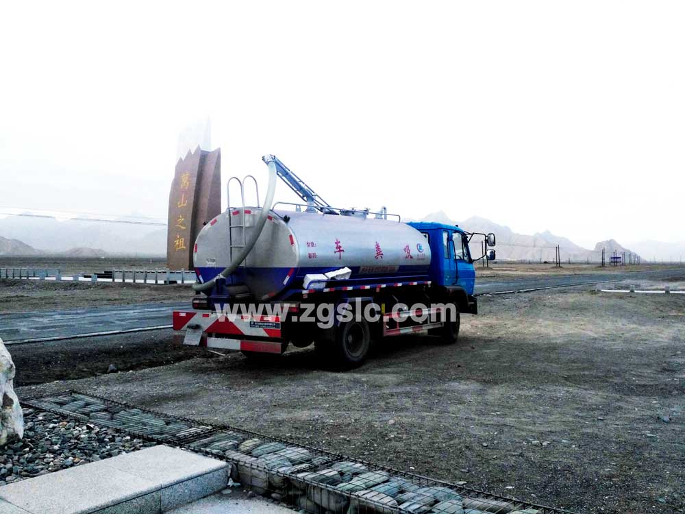 湖北程力東風145吸糞車（國五）