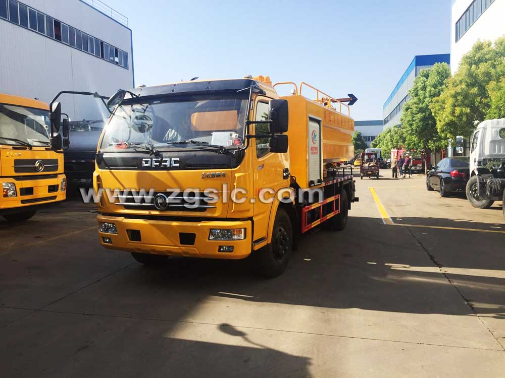 湖北程力東風大多利卡清洗吸污車（國五）