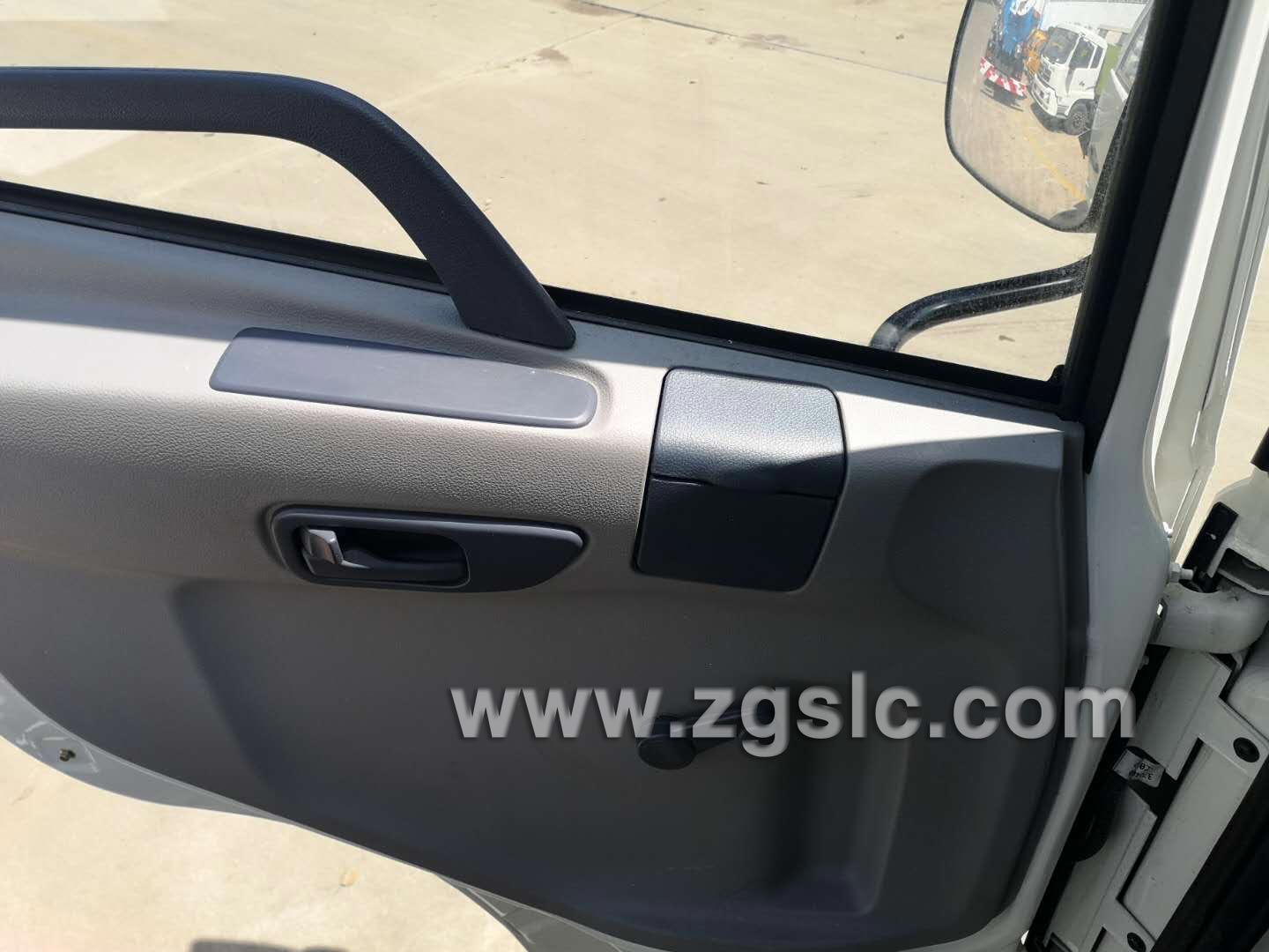 湖北程力東風天錦吸塵車(國五）