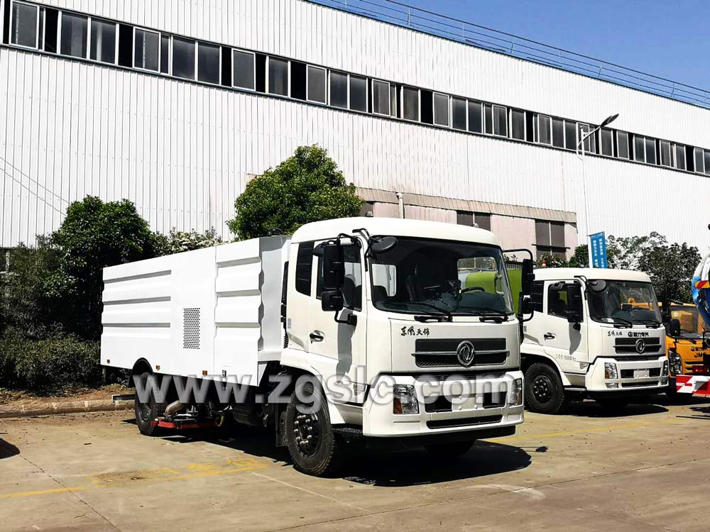 湖北程力東風天錦吸塵車(國五）