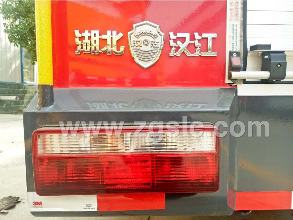 東風小多利卡水罐消防車（國五）