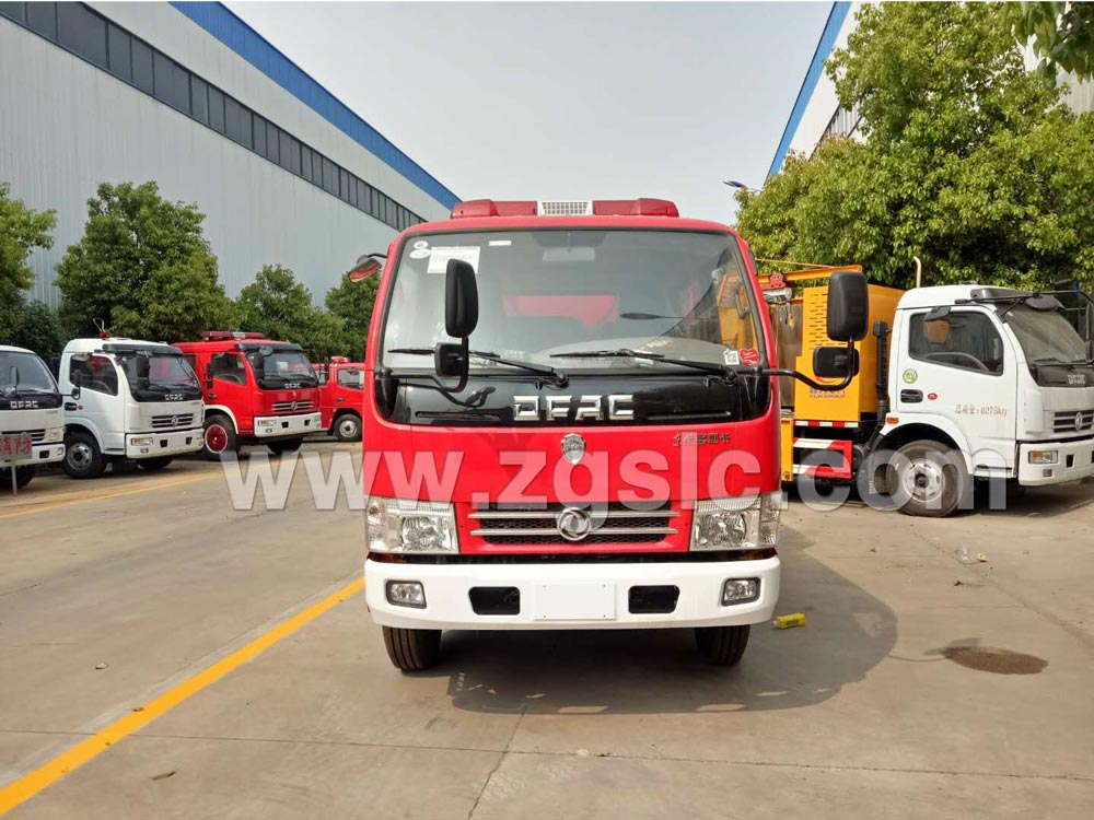 東風小多利卡水罐消防車（國五）