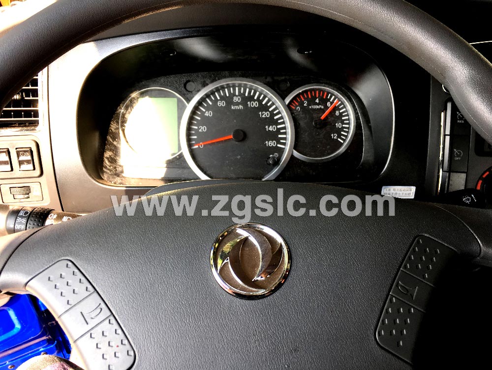 程力東風多利卡黃牌挖機平板運輸車（國五）