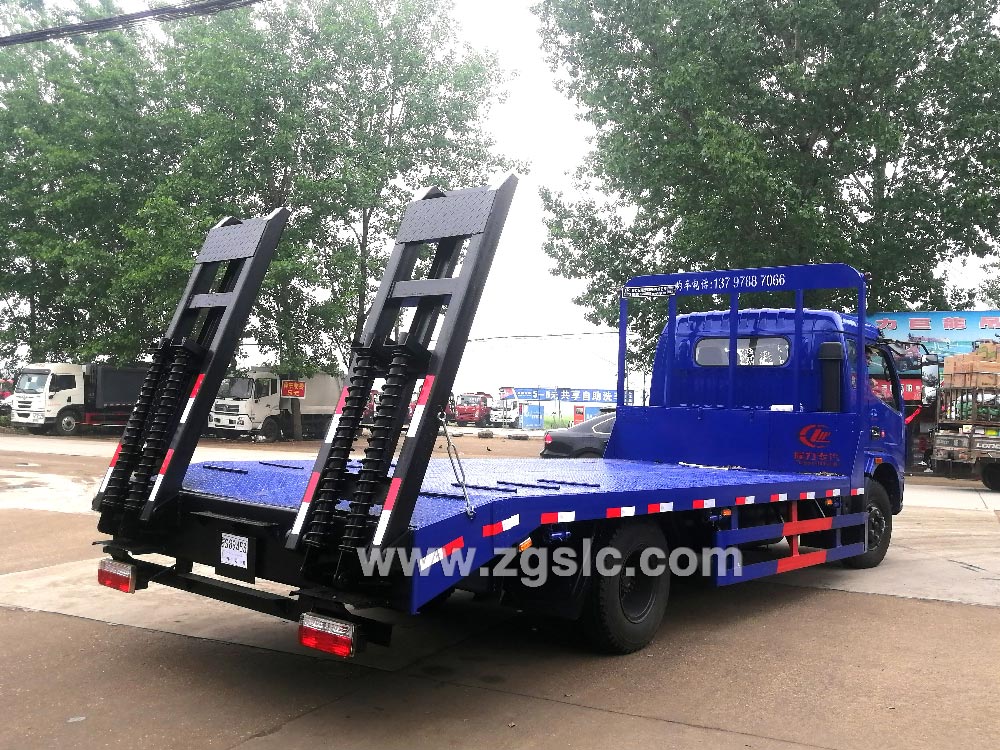 程力東風多利卡黃牌挖機平板運輸車（國五）