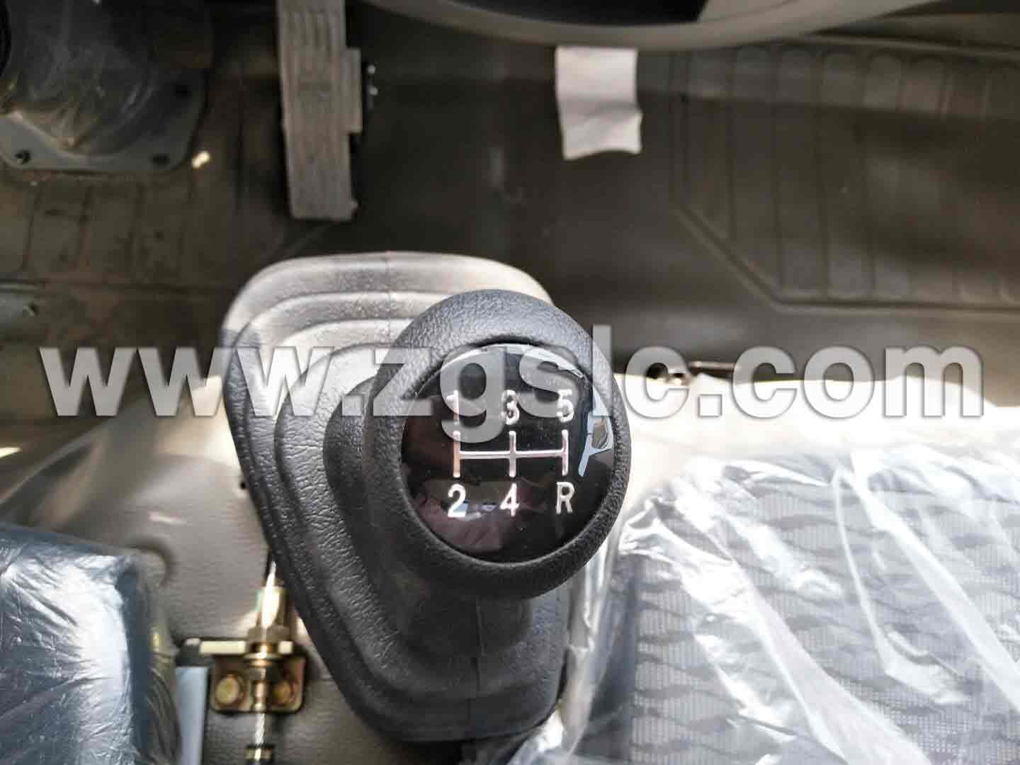 小多利卡抑塵車(chē)