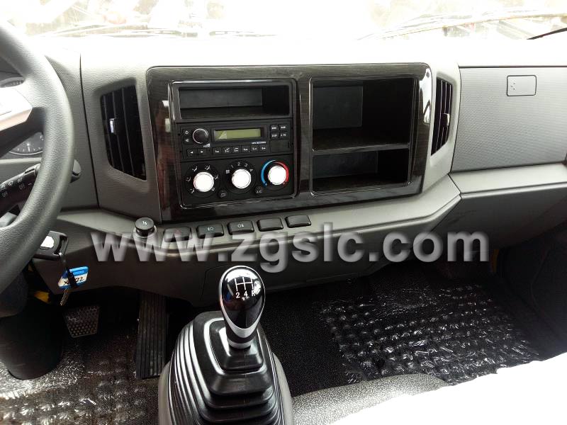 湖北程力解放虎威爆破器材運(yùn)輸車（國五）