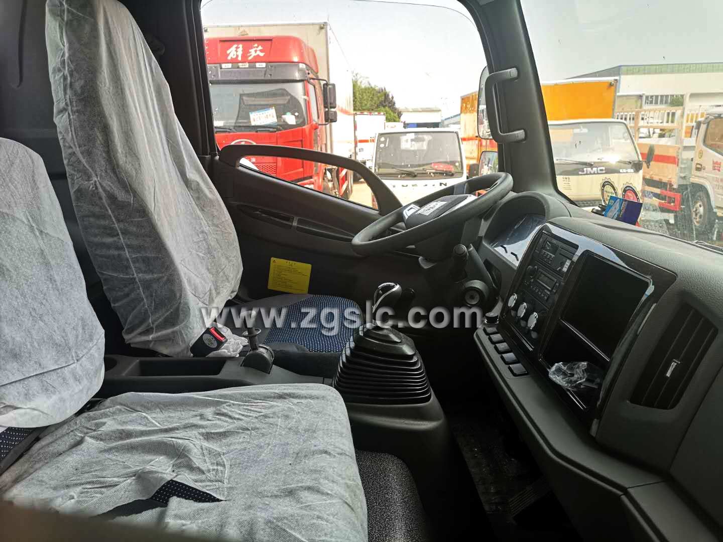 湖北程力解放虎威爆破器材運(yùn)輸車（國五）