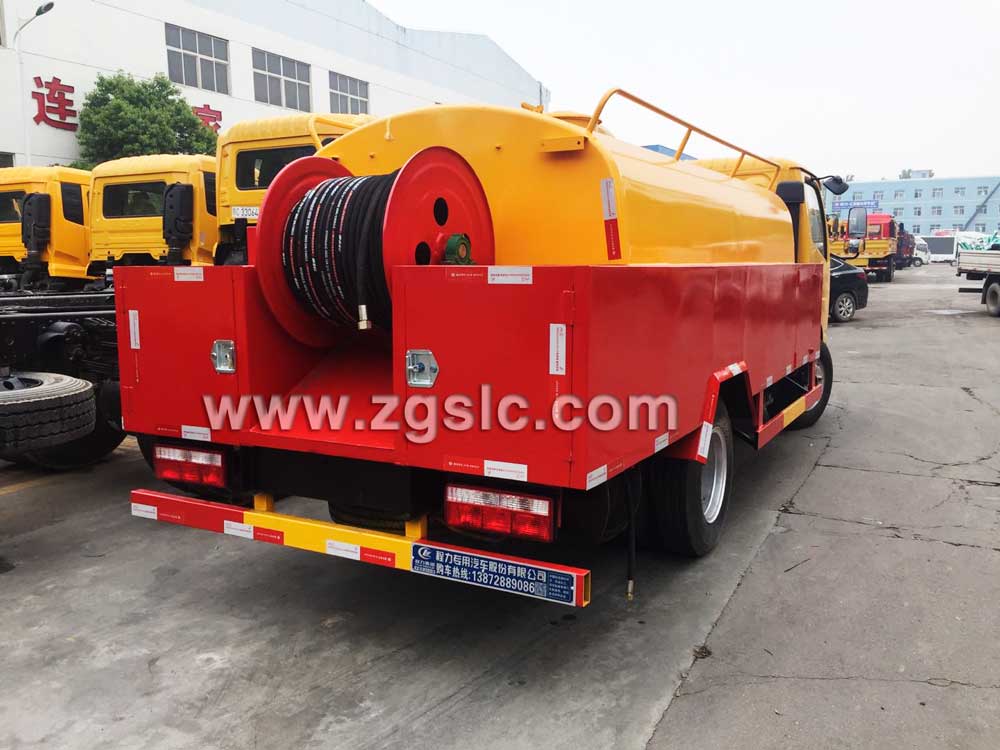 湖北程力東風小多利卡高壓清洗車（國五）