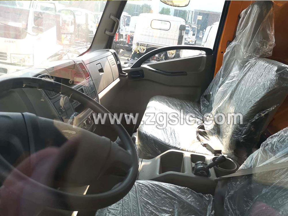 江鈴凱銳直臂高空作業(yè)車（國五）