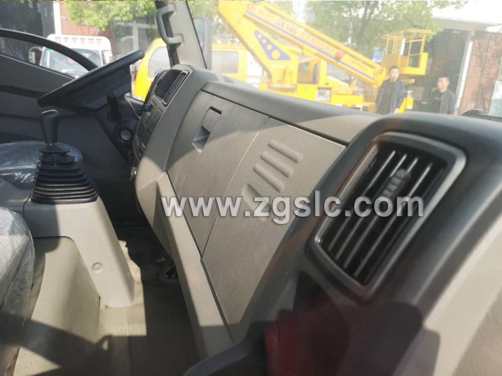 江鈴凱銳直臂高空作業(yè)車（國五）