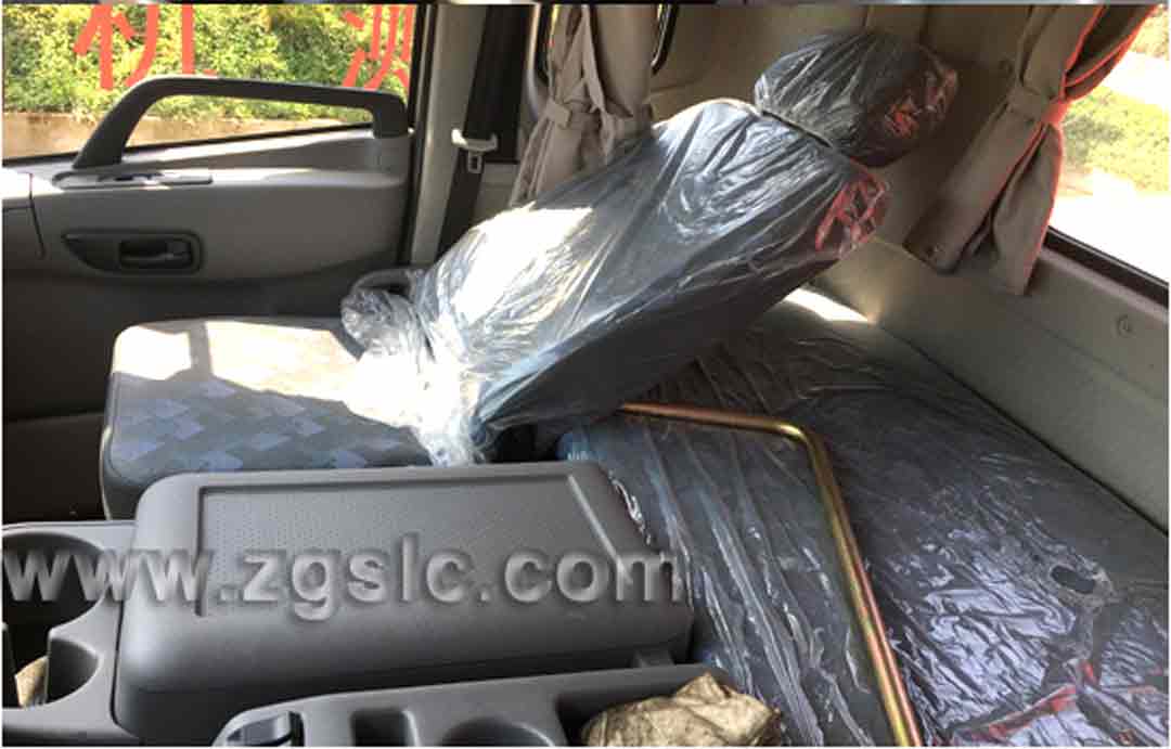 東風天龍前四后八隨車吊_隨車吊圖片