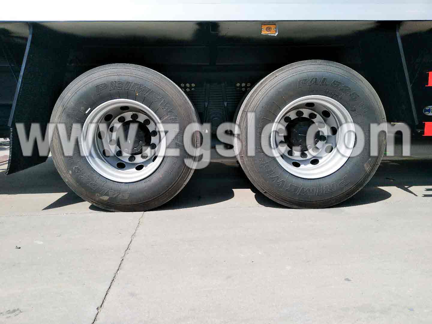 東風天龍后前四后八冷藏車