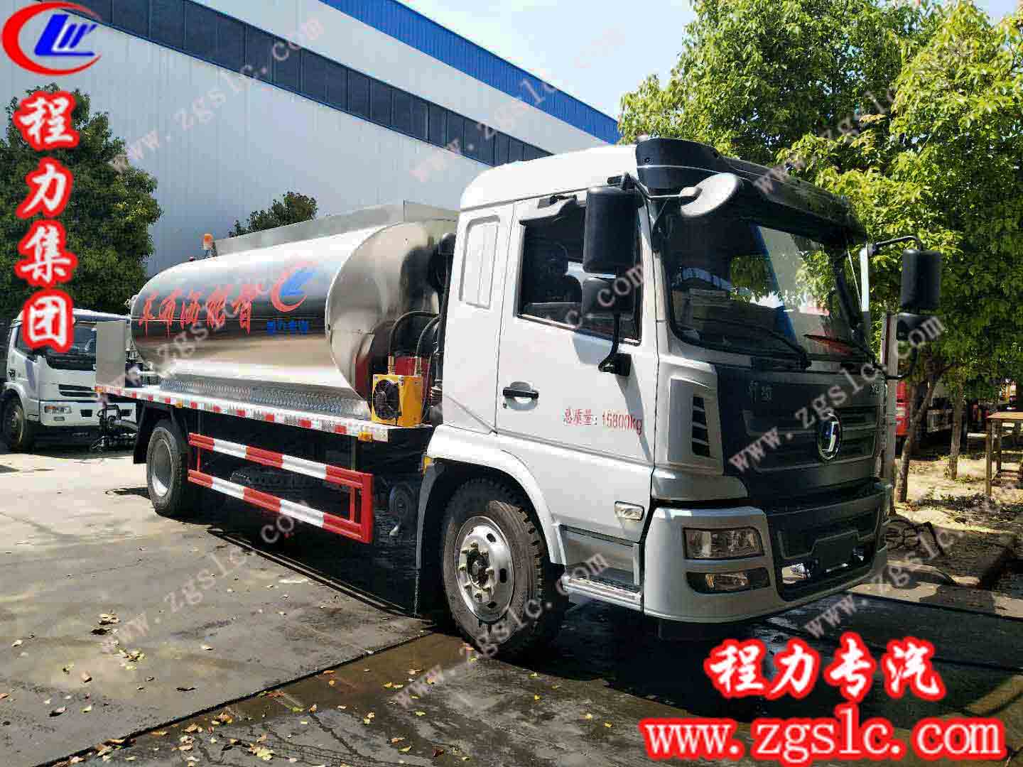 哪家的陜汽軒德瀝青灑布車好 2.jpg