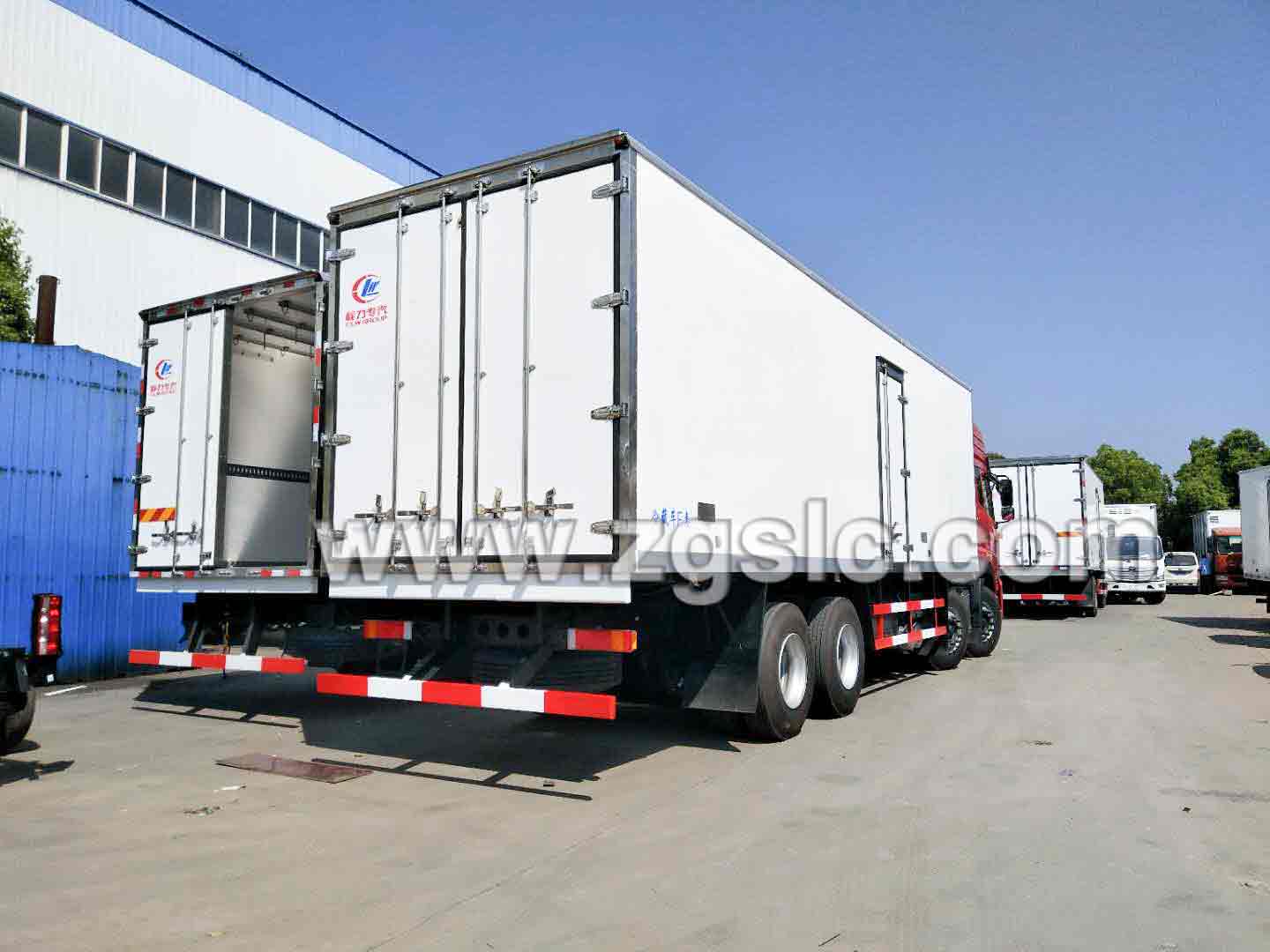 東風天龍前四后八冷藏車(國五) 東風天龍前四后八冷藏車(國五)