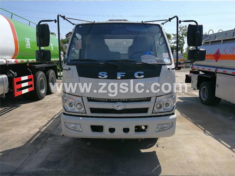 時(shí)風(fēng)2.5方加油車（國(guó)五）-廠家質(zhì)量