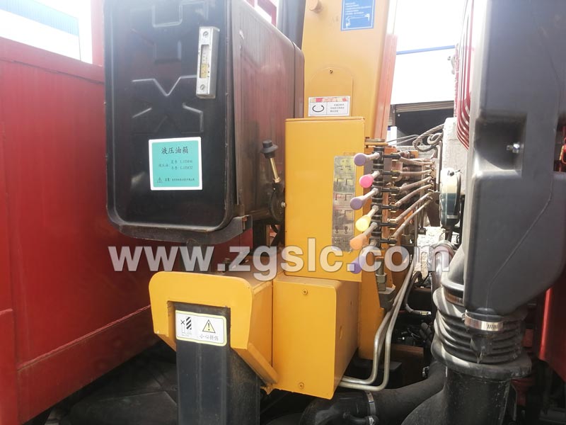 重汽王牌藍牌隨車吊-廠家價格