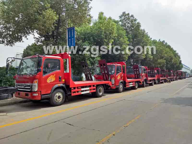 程力集團(tuán)平板運(yùn)輸車廠區(qū) 程力集團(tuán)平板運(yùn)輸車廠區(qū)