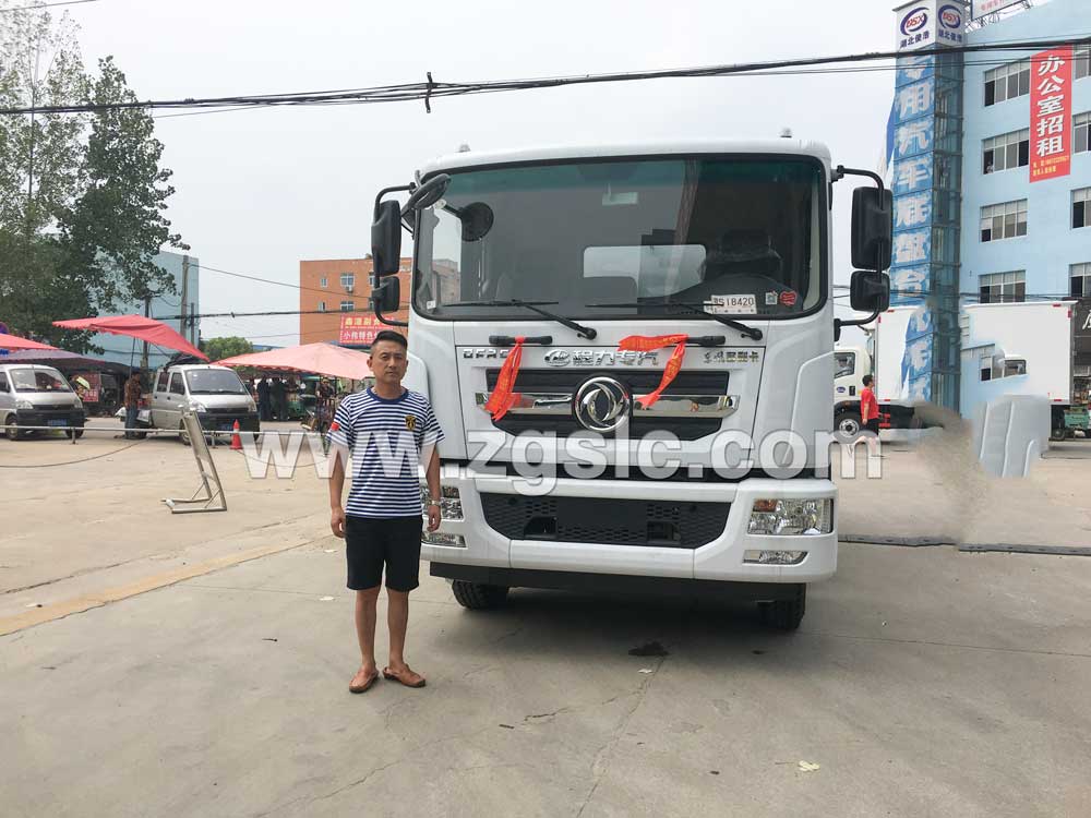 2019/08/12 岳陽宋總在湖北程力集團訂購東風D9灑水車一臺，單號30628/74022