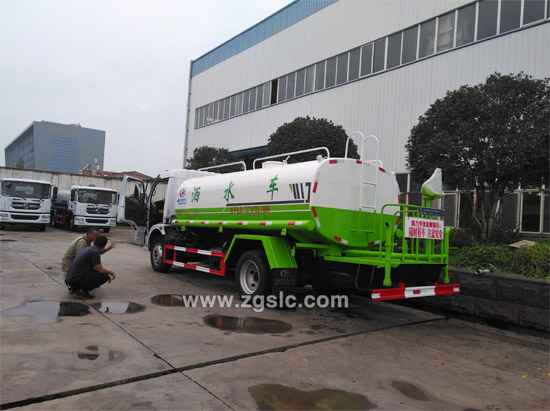 國六10方灑水車價格