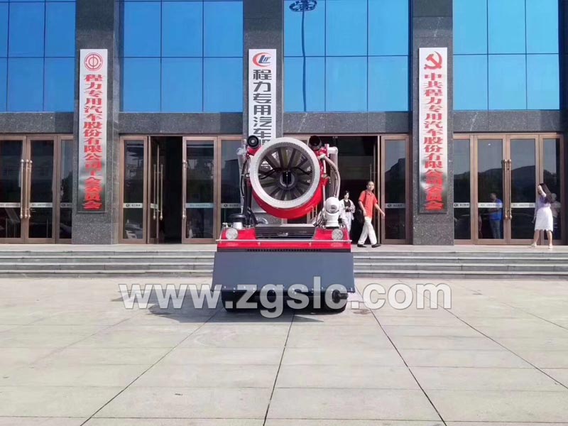 程力集團消防車機器人