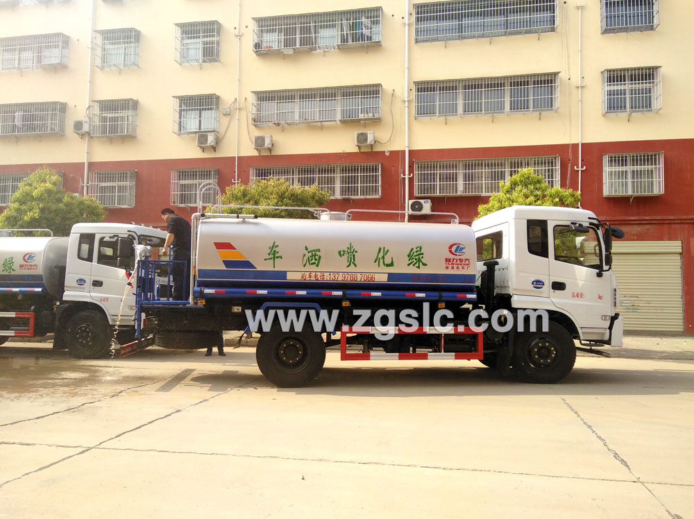 程力專用汽車有限公司東風專底灑水車價格廠家 程力專用汽車有限公司東風專底灑水車價格廠家