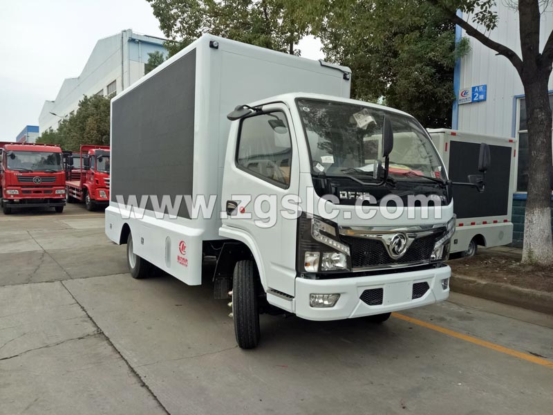 程力集團(tuán)LED廣告車發(fā)電機(jī)操作注意事項(xiàng)