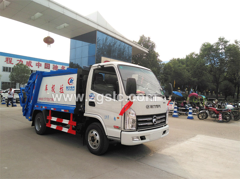 程力集團凱馬藍牌壓縮式垃圾車 程力集團凱馬藍牌壓縮式垃圾車