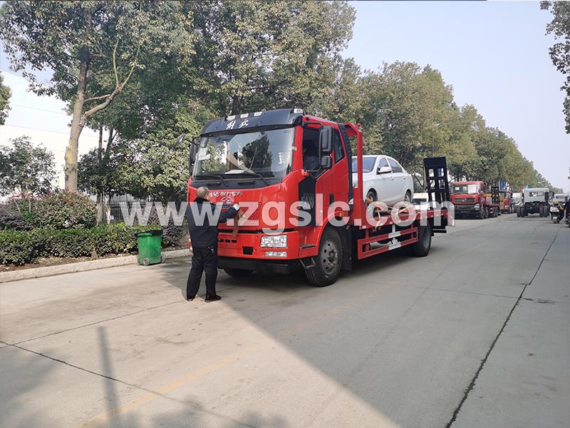 湖北程力專用汽車有限公司解放J6平板運輸車 湖北程力專用汽車有限公司解放J6平板運輸車