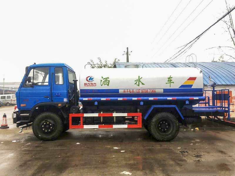 程力集團(tuán)的工地灑水車，您知道怎么選擇嗎？